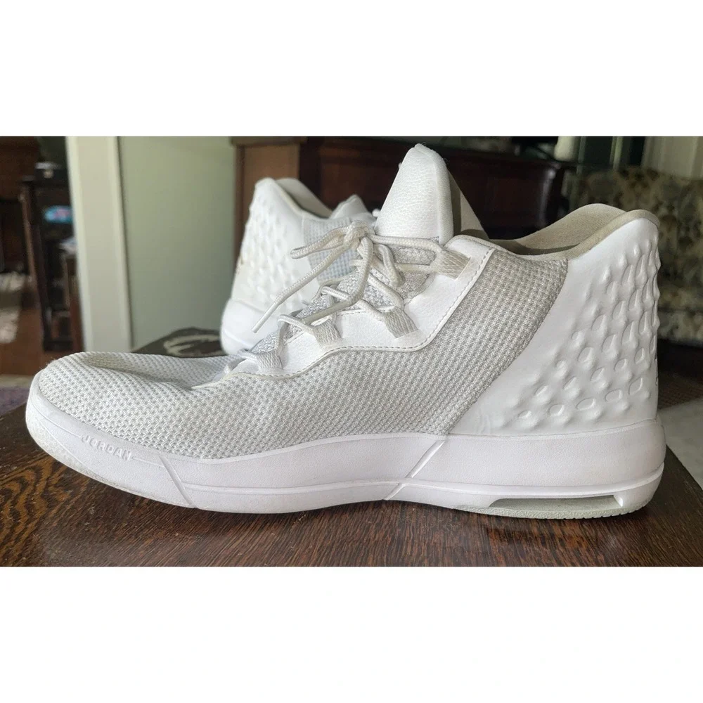 Air Jordan Academy Shoes Mens Size 12 White Sneakers Casual 8445 15 116